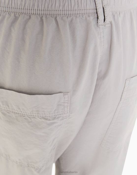 grau Bershka Frauen Cargohose aus Twill-Oktopus H00J1330