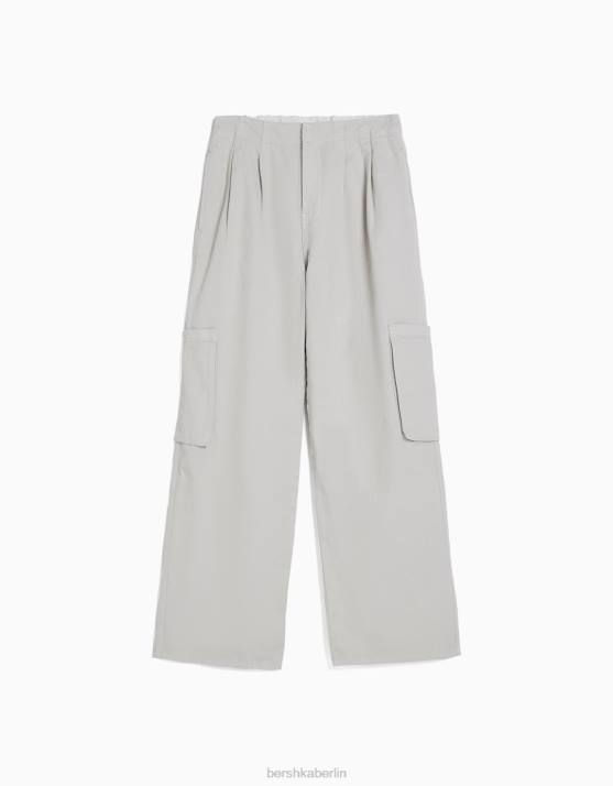 grau Bershka Frauen Low-Rise-Cargo-Jeans H00J1371