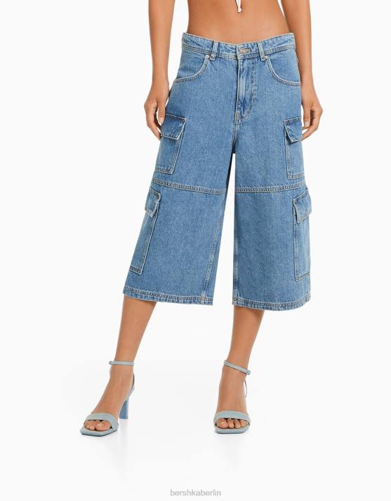 hellblau Bershka Frauen Baggy-Jeans-Cargo-Bermudashorts H00J1391