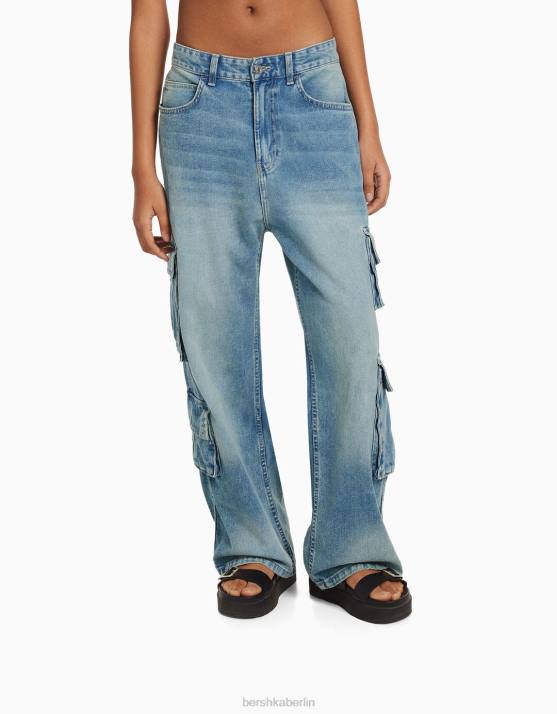 hellblau Bershka Frauen Cargo-Jeans mit mehreren Taschen H00J1292
