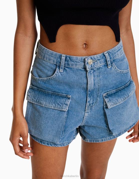 hellblau Bershka Frauen Denim-Cargo-Shorts H00J1374