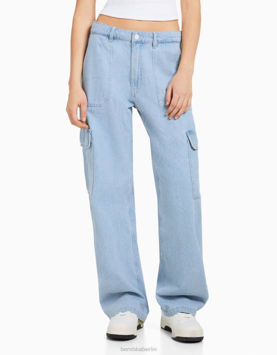 hellblau Bershka Frauen Gerade geschnittene Cargo-Jeans H00J1350