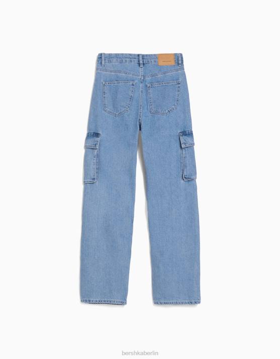 hellblau Bershka Frauen Gerade geschnittene Cargo-Jeans H00J1385