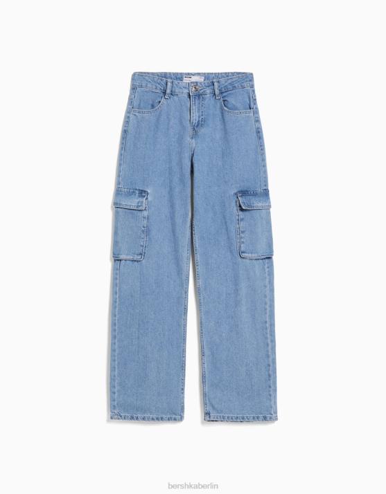 hellblau Bershka Frauen Gerade geschnittene Cargo-Jeans H00J1385