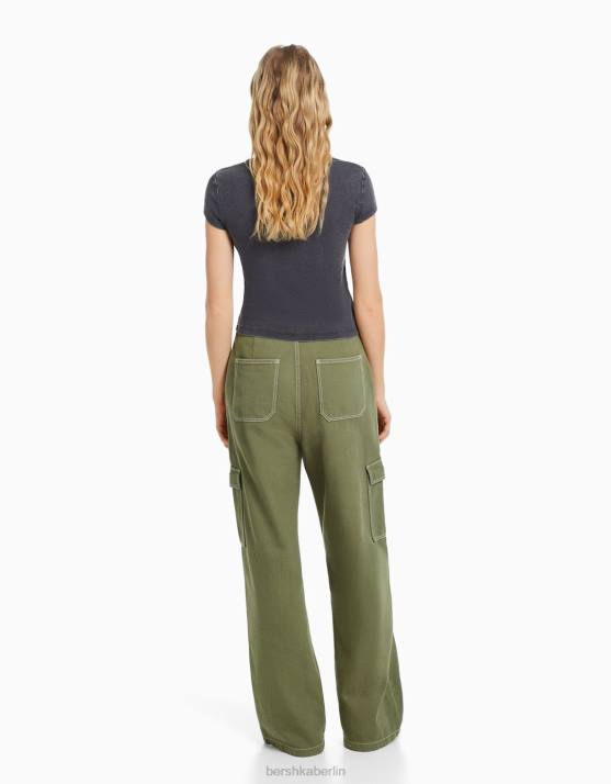 khaki Bershka Frauen Cargo-Jeans mit weitem Bein H00J1341