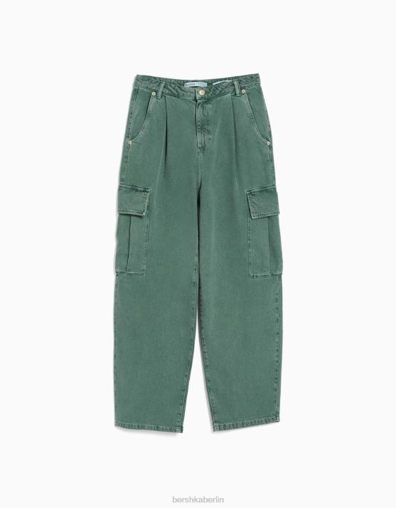 khaki Bershka Frauen Cargohose mit Ballon-Passform H00J1358
