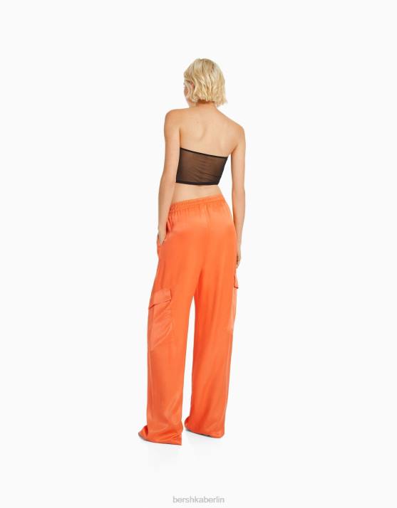 orange Bershka Frauen Satinhose mit weitem Bein und Tasche H00J1326