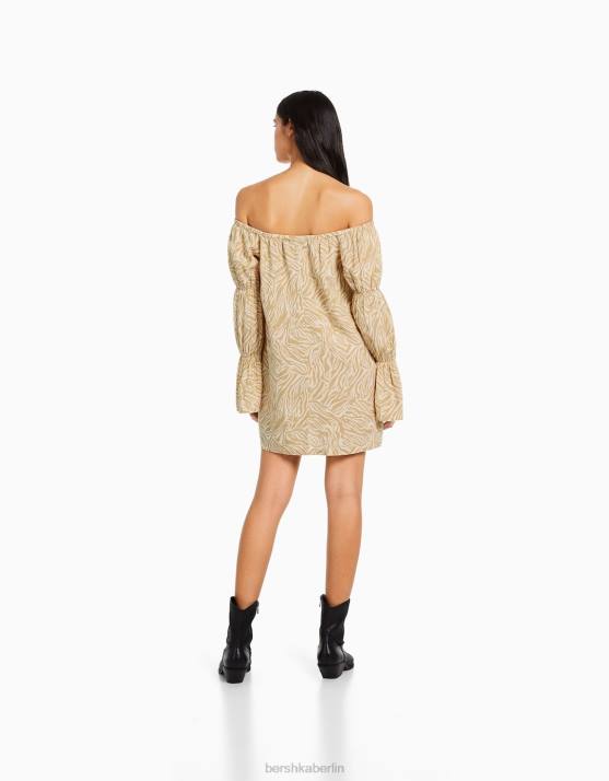 Kamel Bershka Frauen Langärmliges Minikleid aus Leinenmischung mit Raffung H00J263