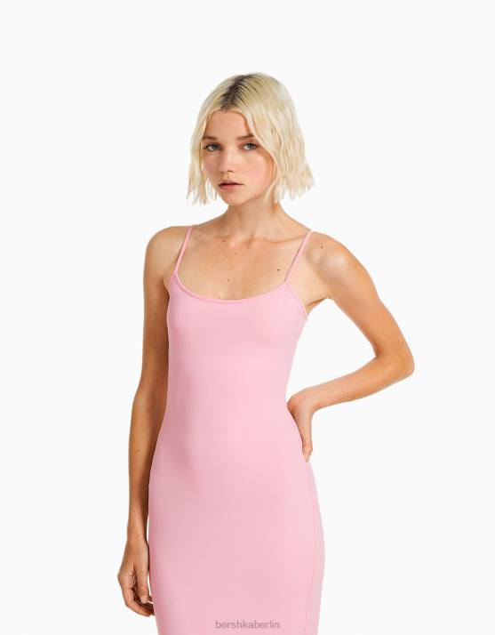 Rosa Bershka Frauen figurbetontes langes Trägerkleid H00J19