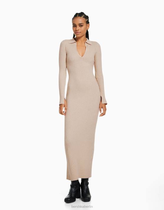 Sand Bershka Frauen Langes Strickkleid mit Polokragen H00J253