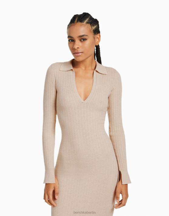 Sand Bershka Frauen Langes Strickkleid mit Polokragen H00J253