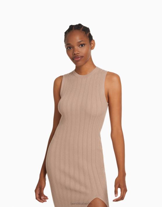 Sand Bershka Frauen ärmelloses Strick-Midikleid H00J220