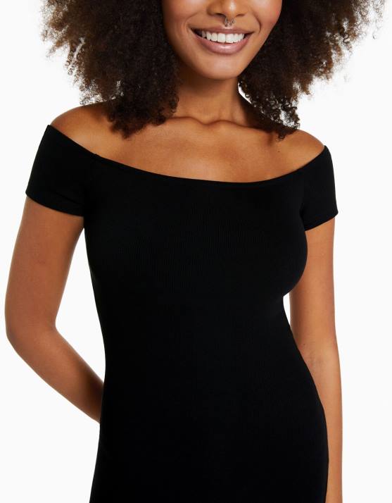 Schwarz Bershka Frauen Kurzärmliges, schulterfreies Minikleid H00J203