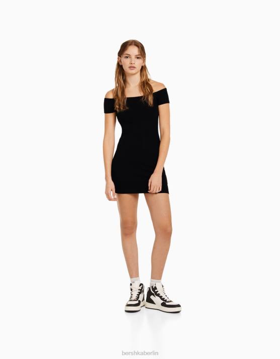 Schwarz Bershka Frauen Kurzärmliges, schulterfreies Minikleid H00J4070