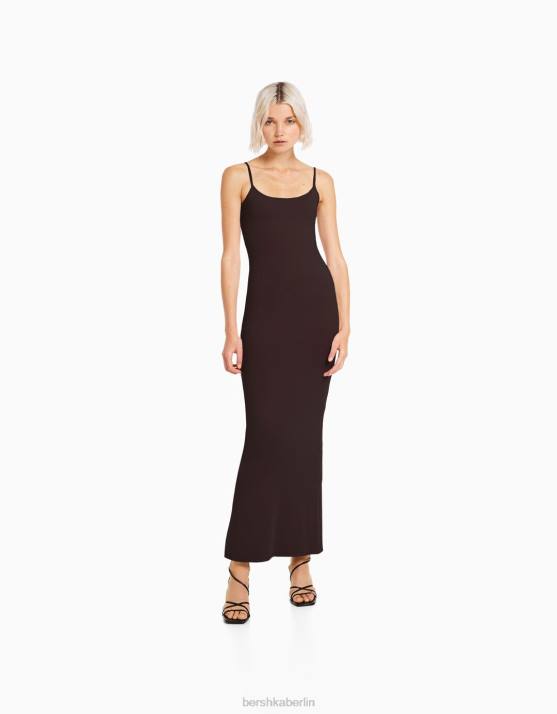 braun Bershka Frauen figurbetontes langes Trägerkleid H00J78