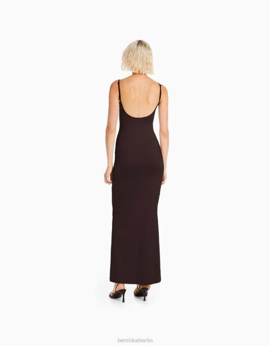 braun Bershka Frauen figurbetontes langes Trägerkleid H00J78