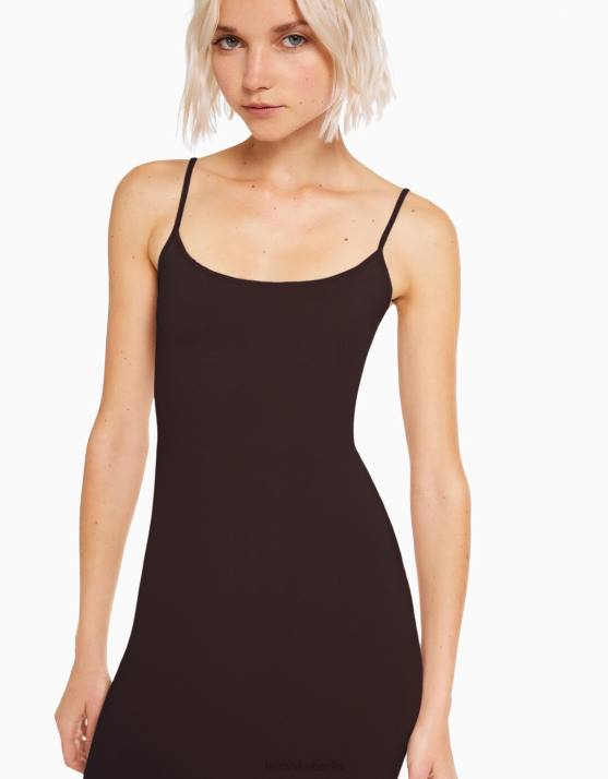 braun Bershka Frauen figurbetontes langes Trägerkleid H00J78