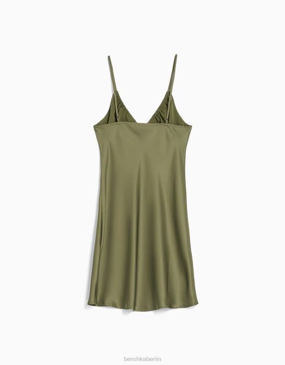 khaki Bershka Frauen Fließendes Satin-Minikleid mit Trägern und Raffung H00J4111