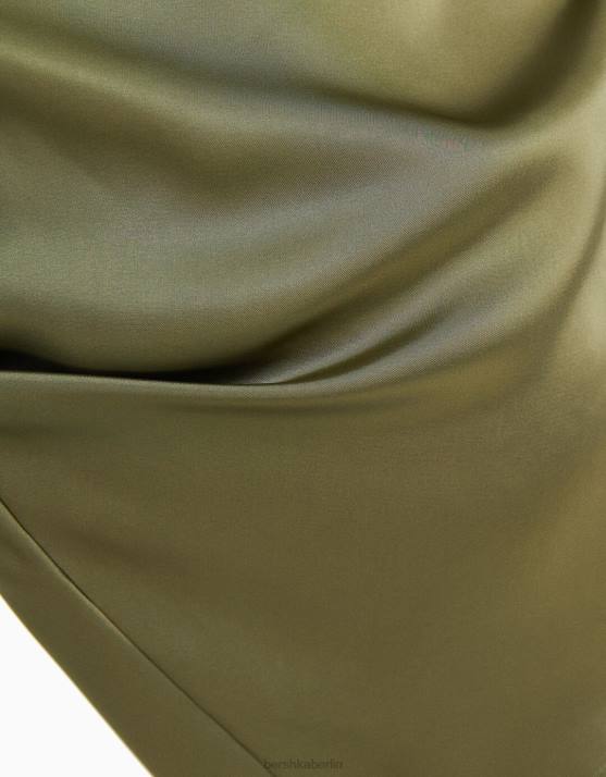 khaki Bershka Frauen Fließendes Satin-Minikleid mit Trägern und Raffung H00J70