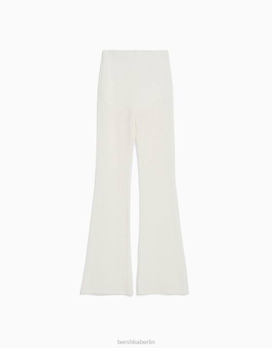 Creme Bershka Frauen Offen gestrickte Schlaghose H00J2041