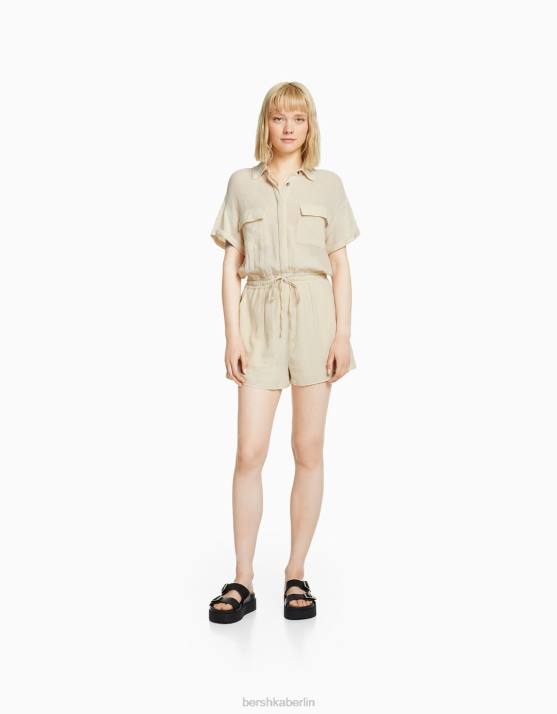 Beige Bershka Frauen Rustikaler Utility-Jumpsuit H00J4081