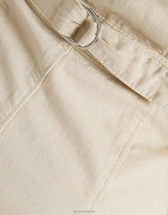 Creme Bershka Frauen Denim-Strampler H00J124