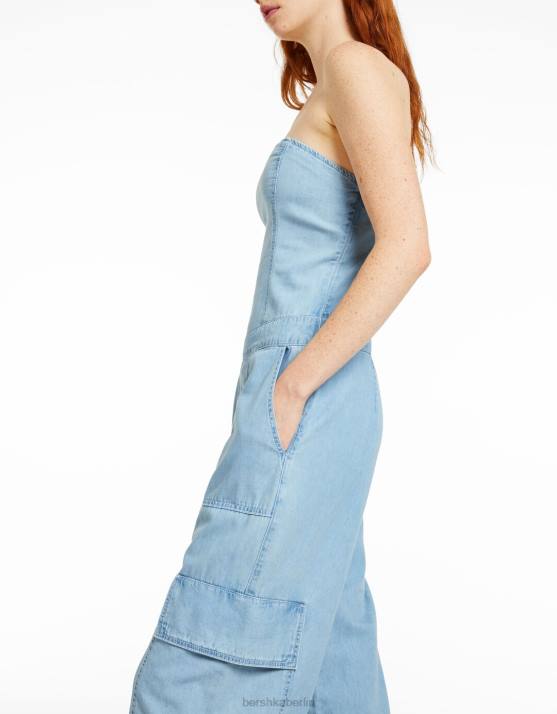 hellblau Bershka Frauen Denim-Cargo-Bandeau-Jumpsuit H00J4076