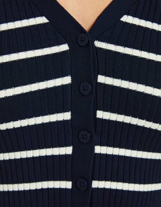 Blau Bershka Frauen Kurzärmliges Oberteil mit Polokragen H00J1061