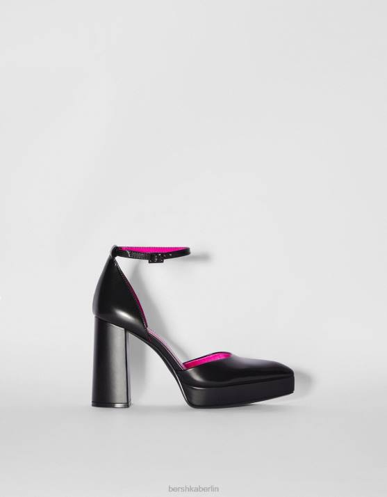 Schwarz Bershka Frauen Plateauschuhe mit hohem Absatz H00J2253
