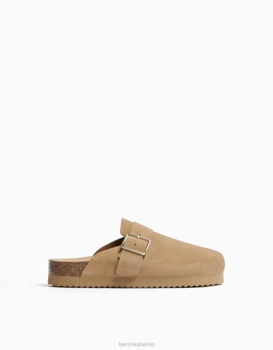 Sand Bershka Frauen Lederclogs mit Schnalle H00J2336