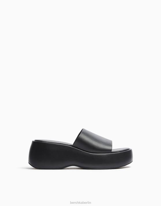 Schwarz Bershka Frauen Plateausandalen H00J2210