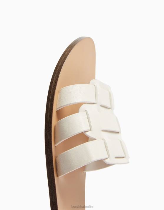 Weiss Bershka Frauen flache Sandalen mit Riemen H00J2231