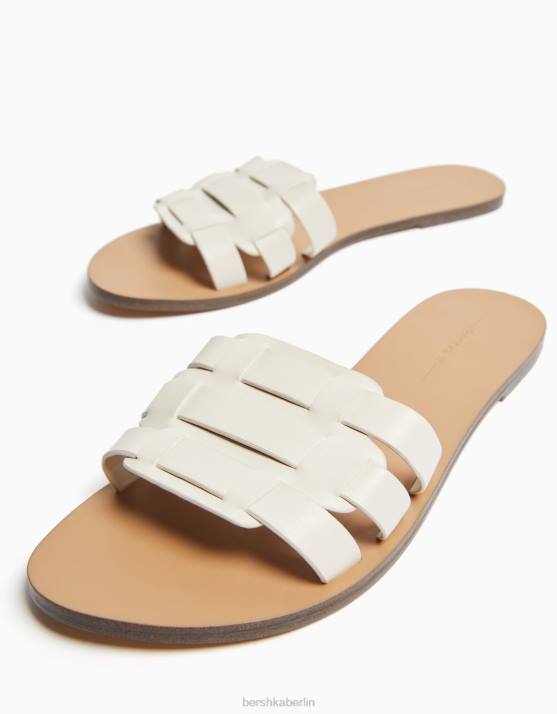 Weiss Bershka Frauen flache Sandalen mit Riemen H00J2231