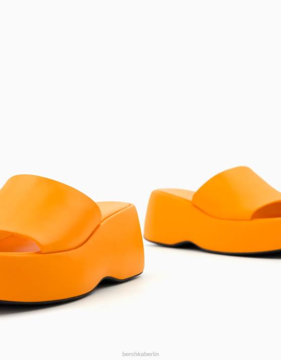 orange Bershka Frauen Plateausandalen H00J2211