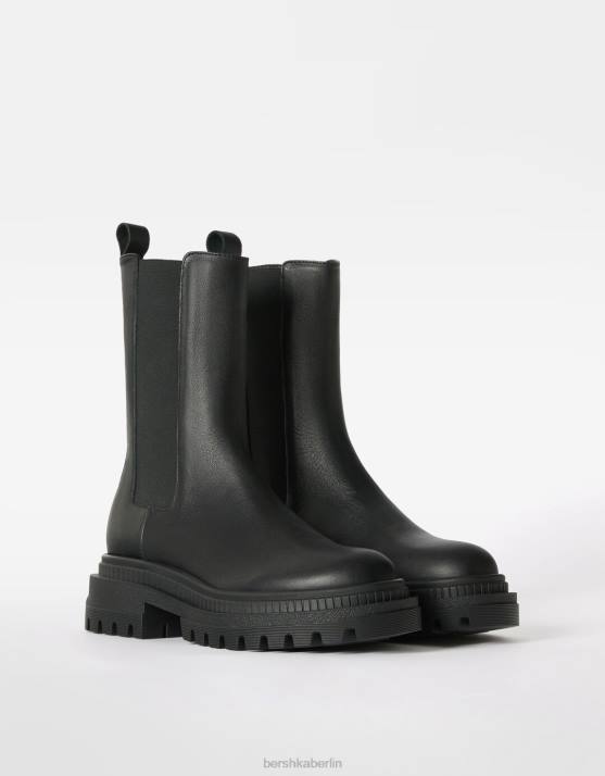 Schwarz Bershka Frauen Flache Lederstiefeletten mit elastischen Einsätzen H00J2308