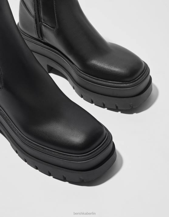 Schwarz Bershka Frauen taillierte Plateaustiefel H00J2280