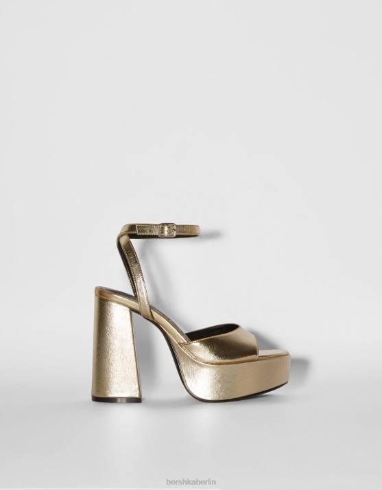 Gold Bershka Frauen Plateausandalen mit metallischem Absatz H00J2174