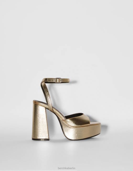 Gold Bershka Frauen Plateausandalen mit metallischem Absatz H00J2184