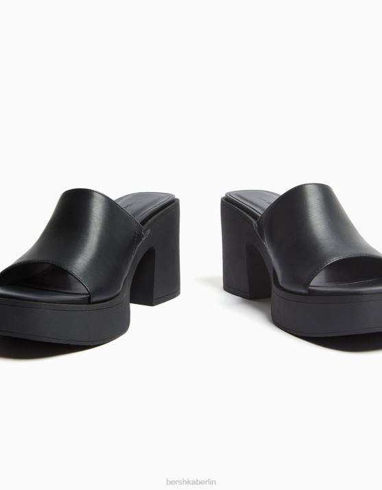 Schwarz Bershka Frauen Plateau-Pantoletten mit hohem Absatz H00J2144