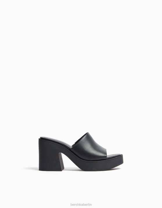Schwarz Bershka Frauen Plateau-Pantoletten mit hohem Absatz H00J2144