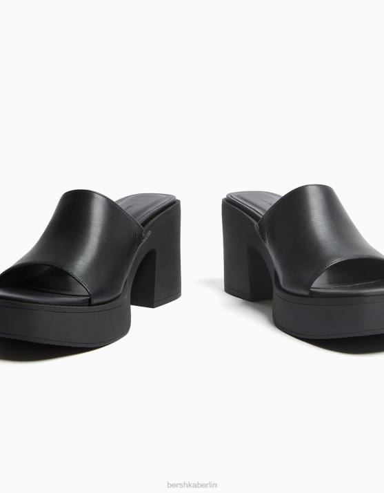 Schwarz Bershka Frauen Plateau-Pantoletten mit hohem Absatz H00J2147