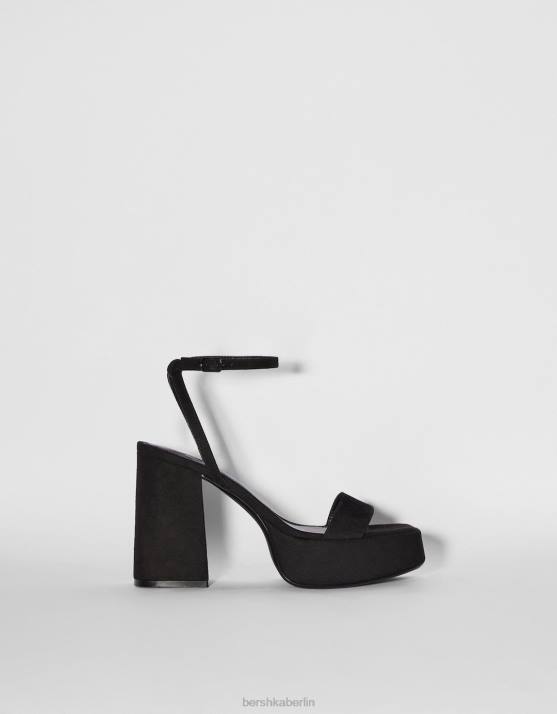 Schwarz Bershka Frauen Plateausandalen mit hohem Absatz H00J2185