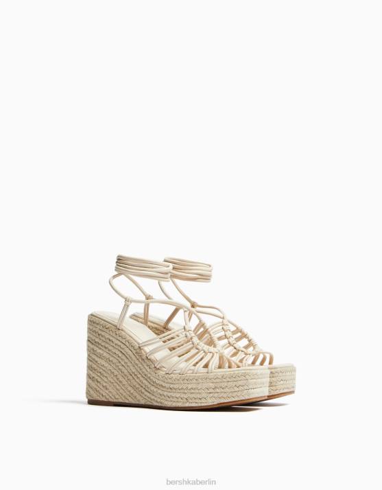 naturfarben Bershka Frauen Espadrilles mit Riemchen und Keilabsatz zum Schnüren H00J2180