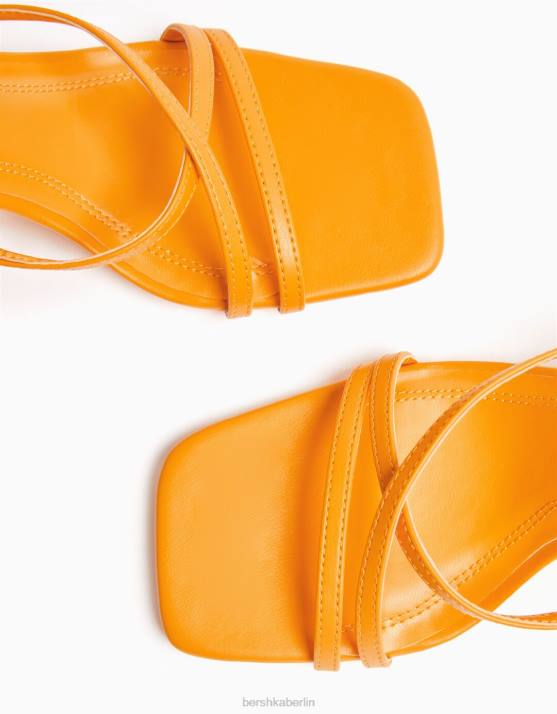 orange Bershka Frauen Riemchensandalen mit hohem Absatz und Knöchelriemen H00J2163