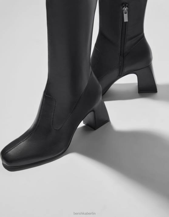 Schwarz Bershka Frauen Overknee-Stiefel mit mittlerem Absatz H00J2301