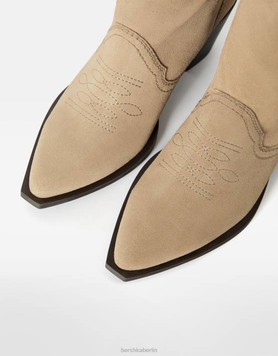 exklusiv Bershka Frauen Cowboystiefel aus Leder mit Absatz H00J1938