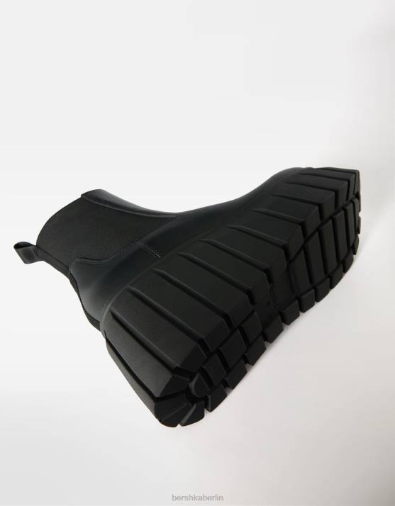 Schwarz Bershka Frauen XL-Plateaustiefeletten mit elastischen Einsätzen H00J2307