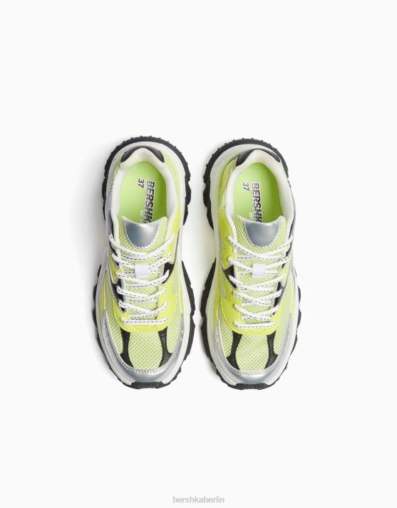 Kalk Bershka Frauen kontrastierende Sneakers mit Mesh-Detail H00J1879