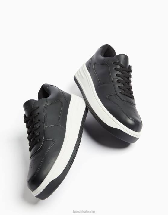 Schwarz Bershka Frauen Plateau-Sneaker mit Ziernähten H00J2130