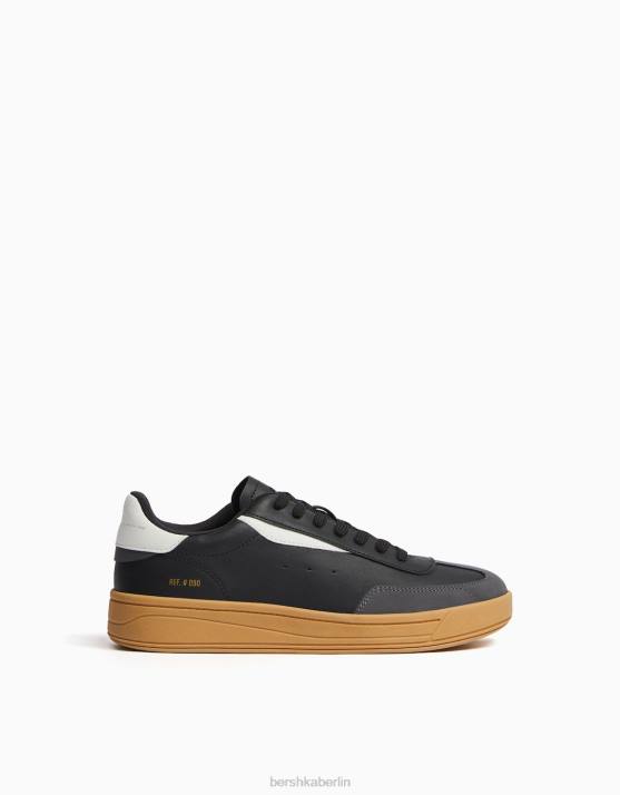 andere Bershka Frauen Sneaker im Retro-Stil H00J2016